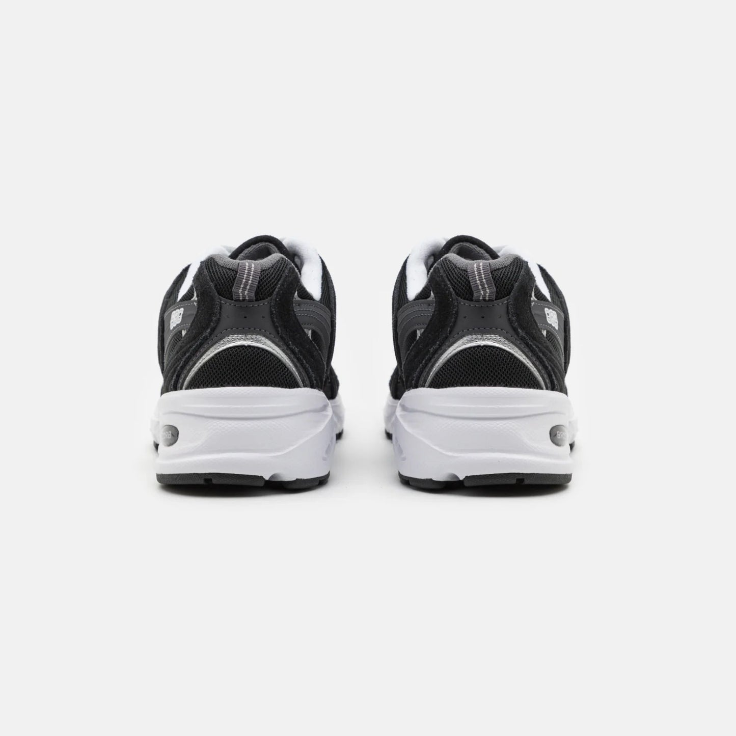 New Balance 530 - Unisex - Classic Black Grey
