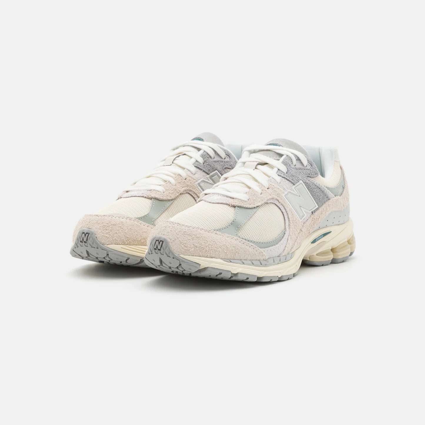 New Balance 2002R - Unisex - Linen