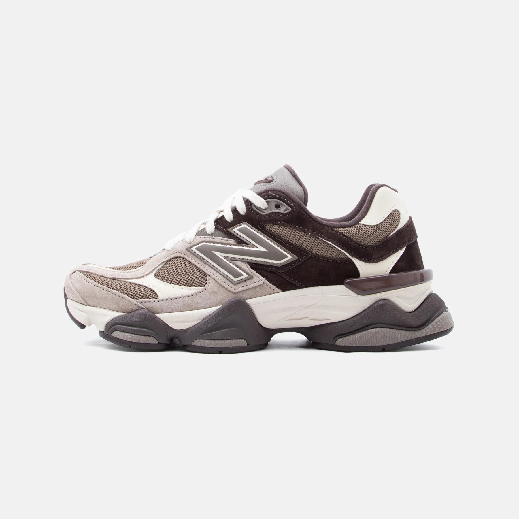 New Balance 9060 ベージュ/ブラック New Balance 9060 - Unisex - Beige Brown – Sneaxx
