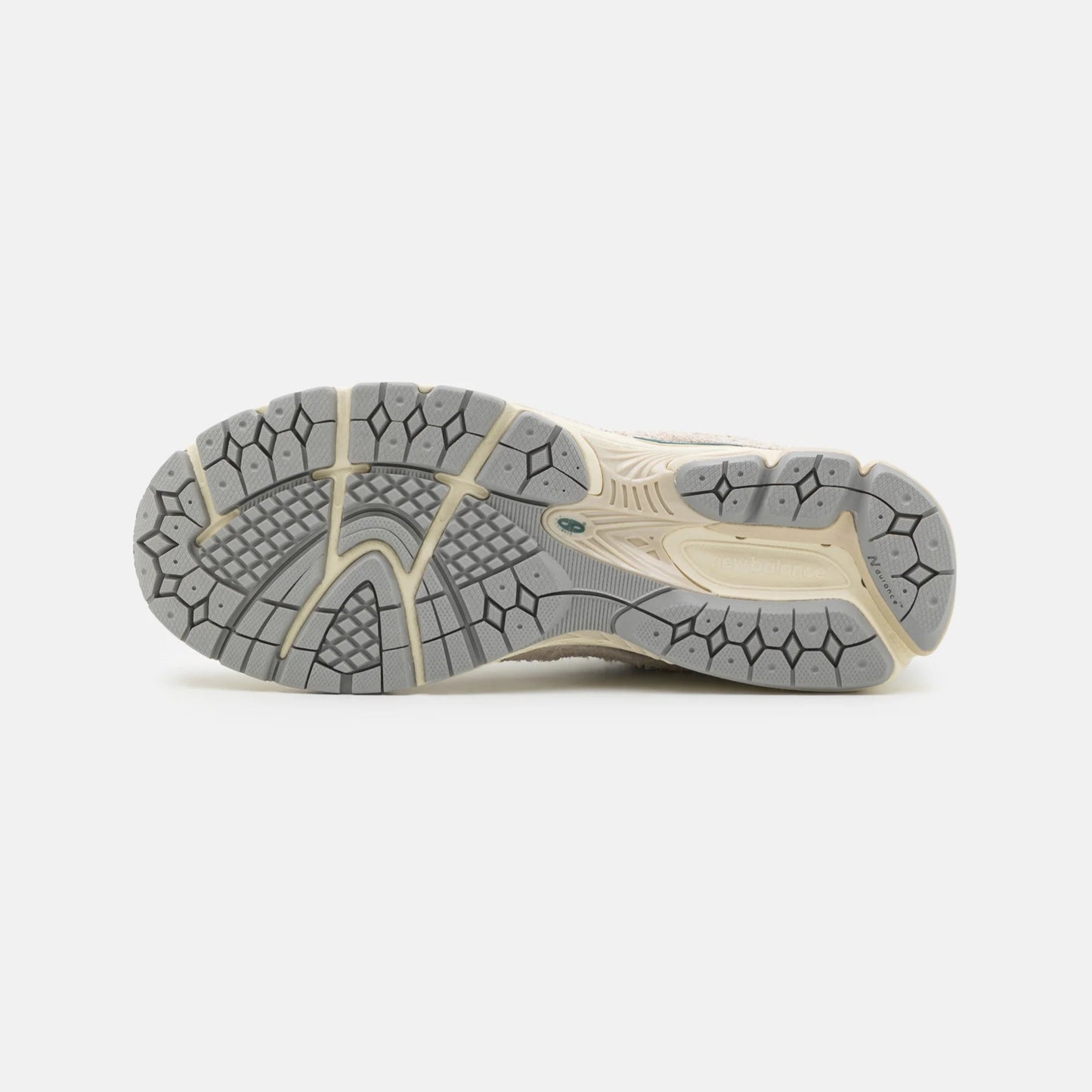 New Balance 2002R - Unisex - Linen