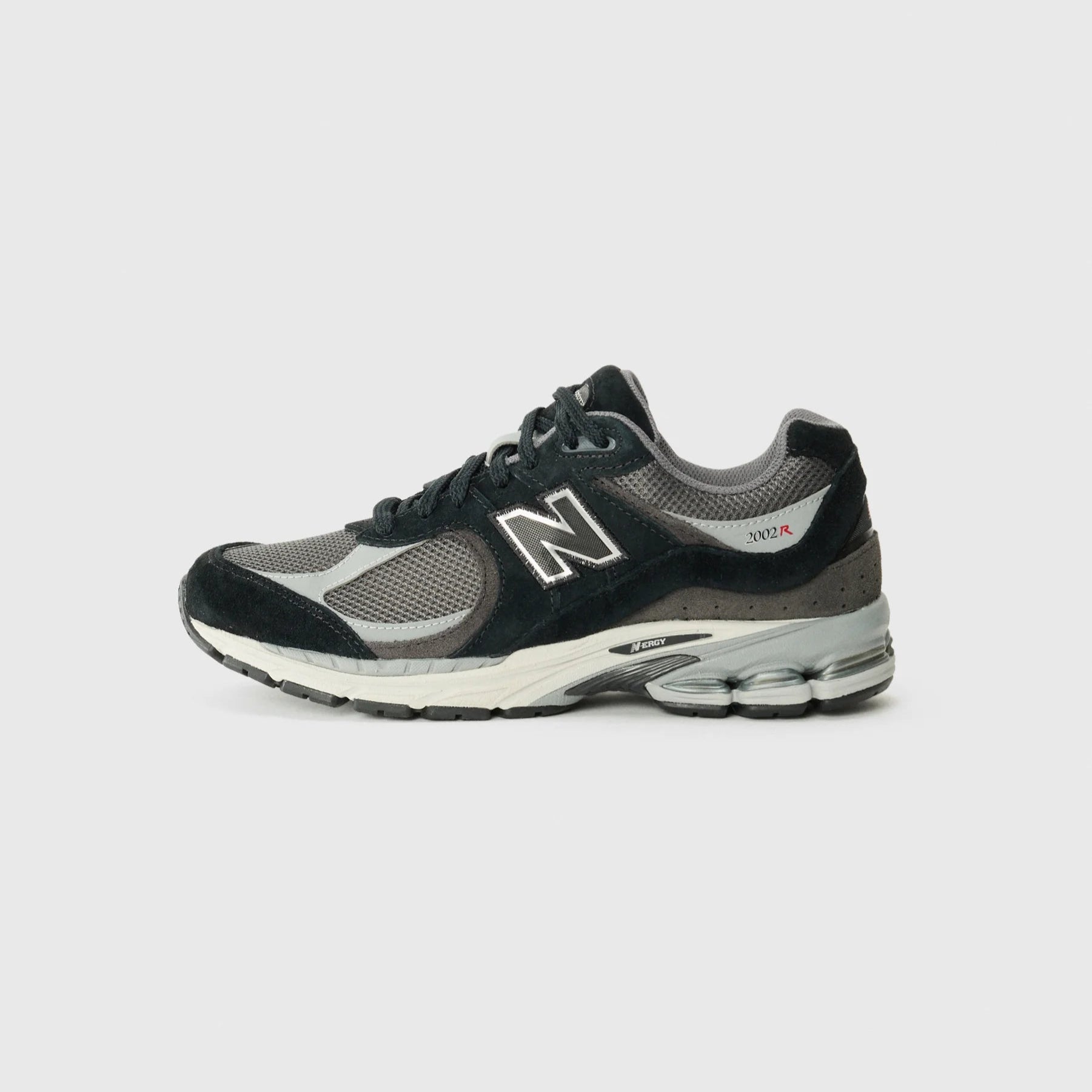 New Balance 2002R - Unisex - Black Castlerock – Sneaxx
