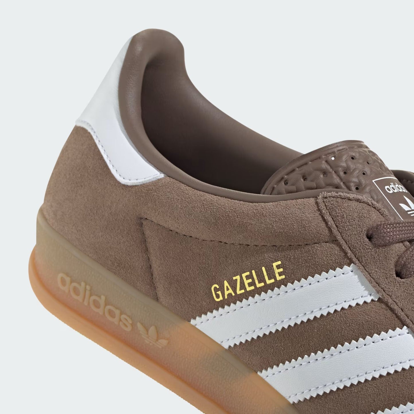 adidas Gazelle Indoor - Unisex - Earth Strata Wit Gold Metallic