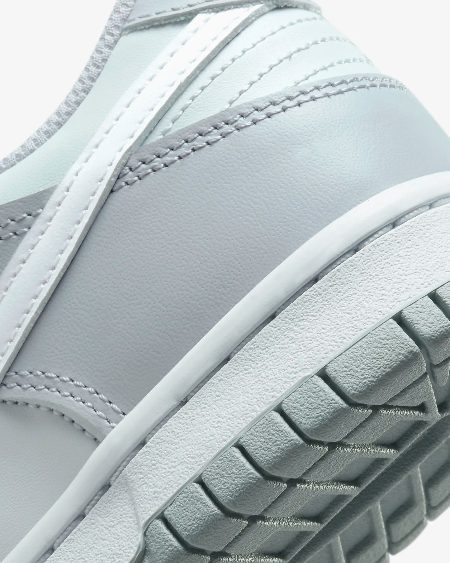 Nike Dunk Low - GS - Two-Toned Grey