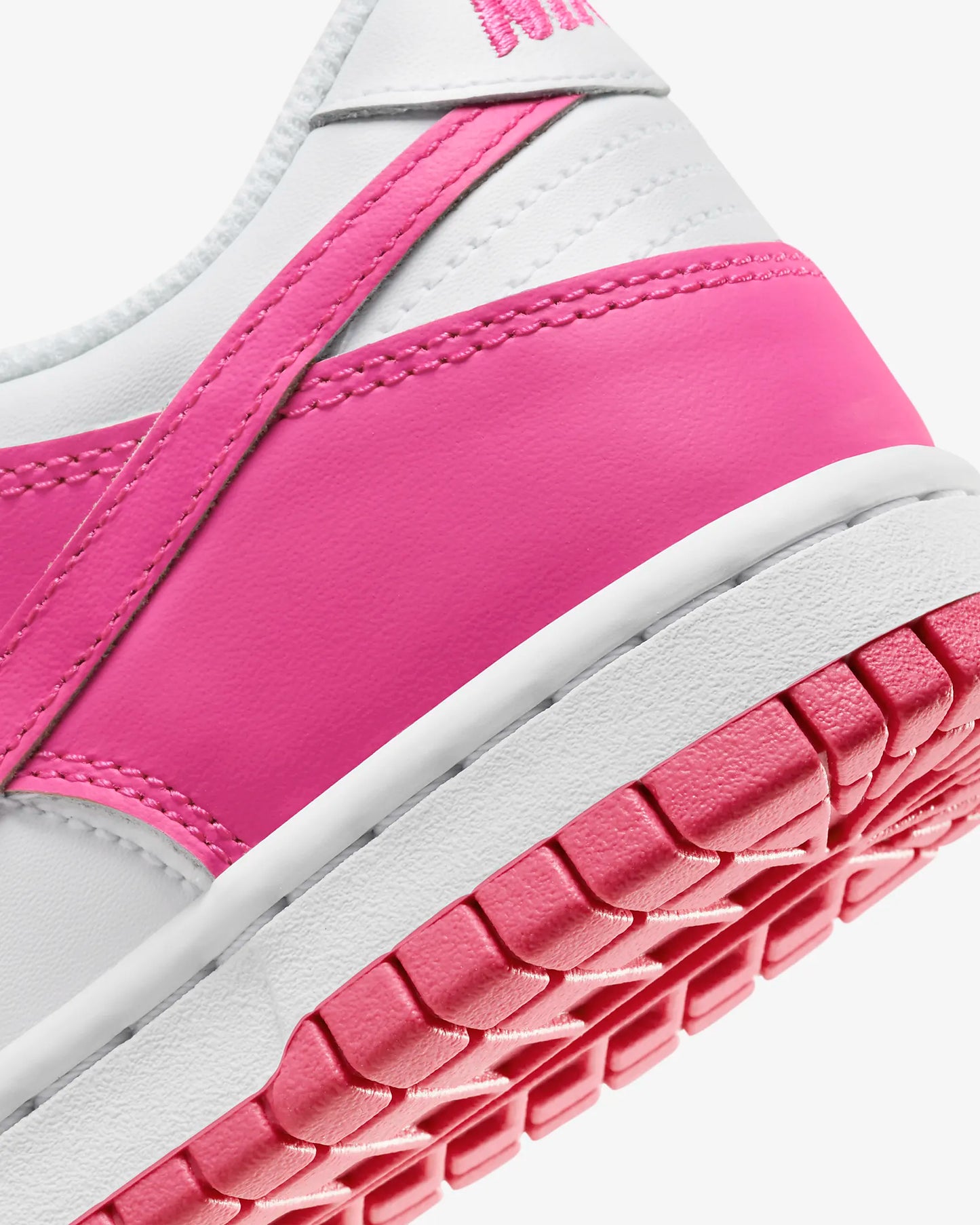 Nike Dunk Low - GS - Laser Fuchsia