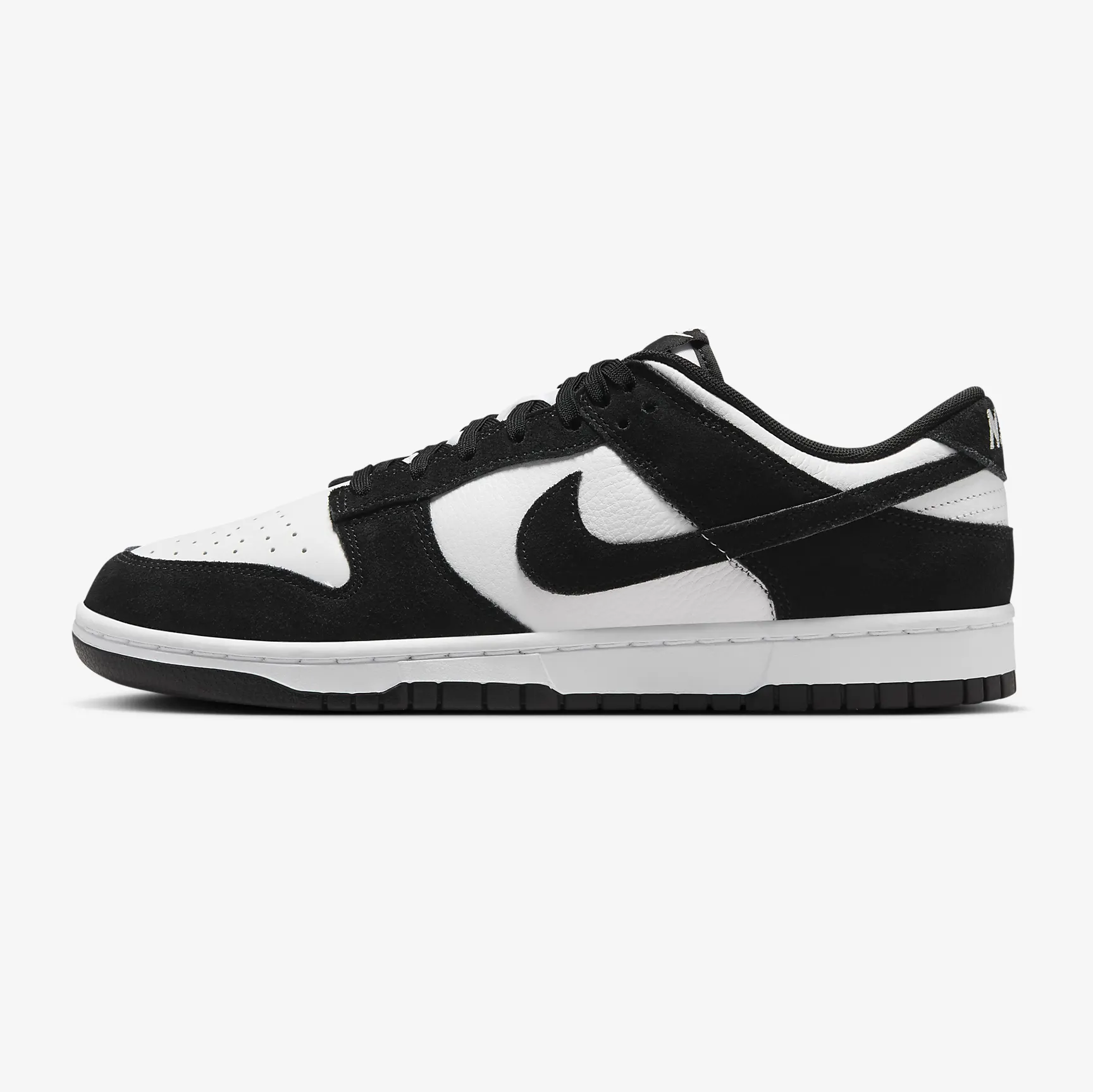 Nike Dunk Low Retro deals Black White