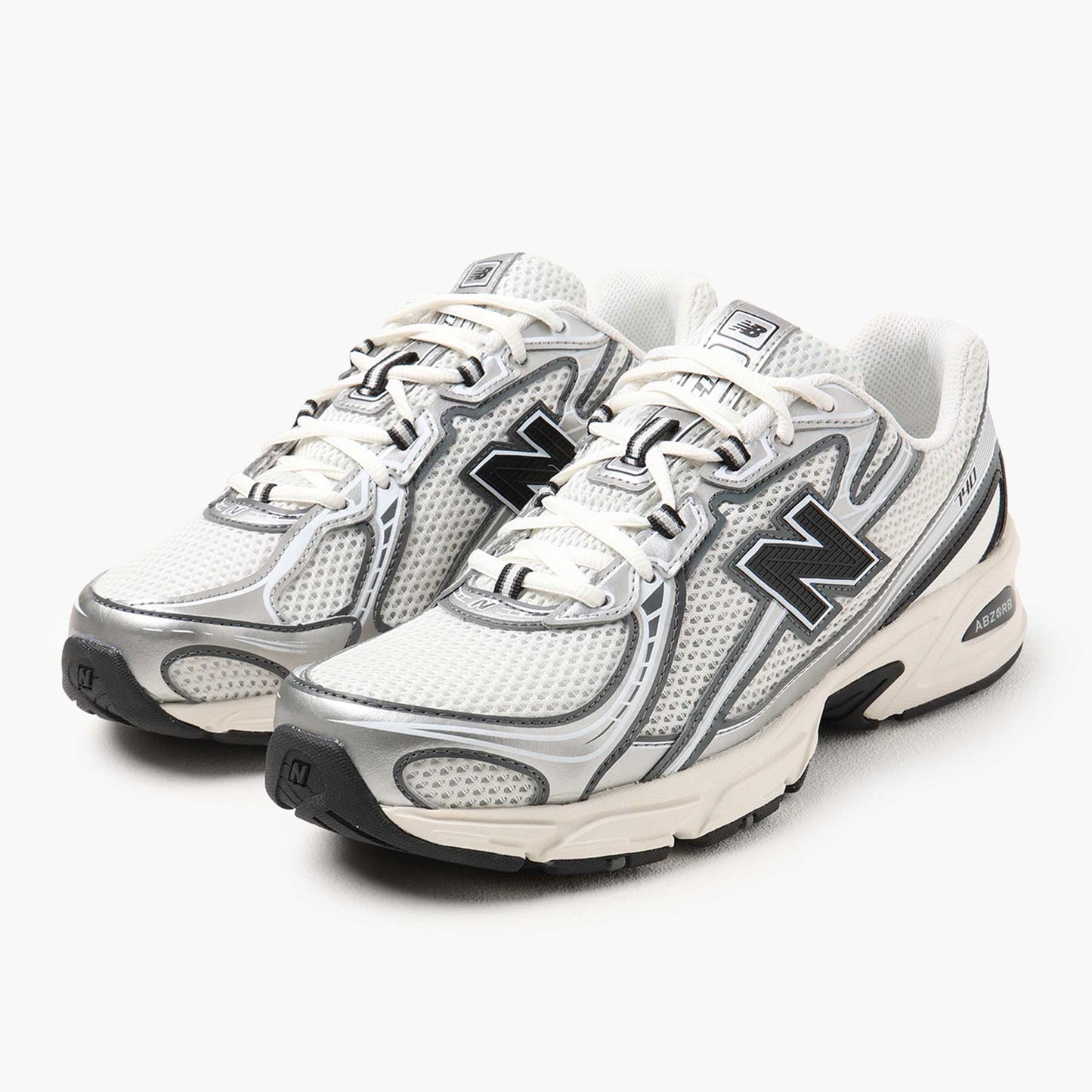 New Balance 740 - Unisex - Sea Salt Black