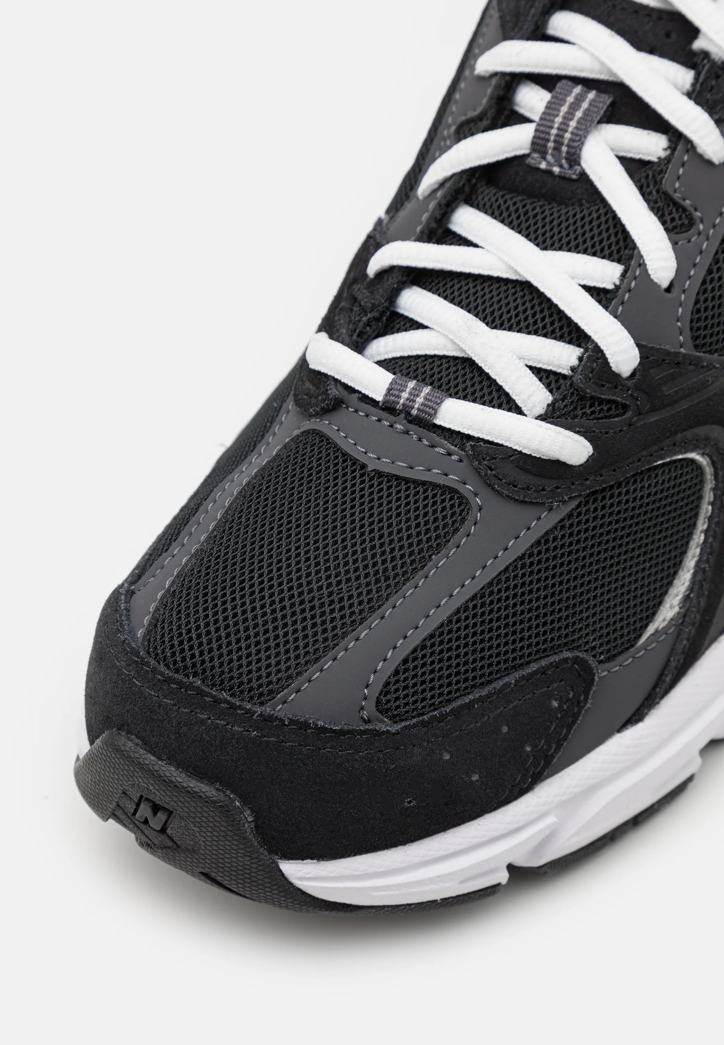 New Balance 530 - Unisex - Classic Black Grey