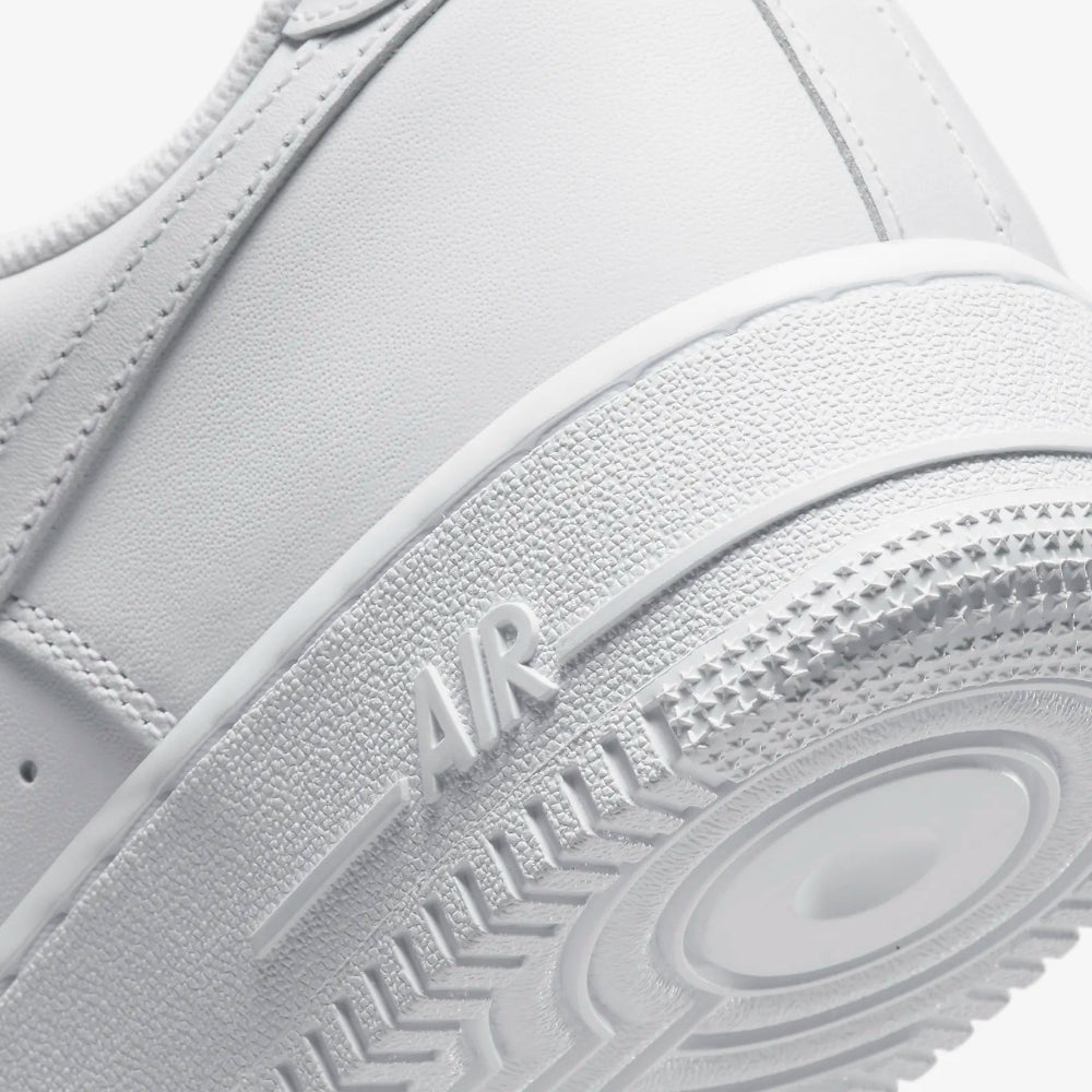 Nike Air Force 1 Low '07 - Unisex - Triple White