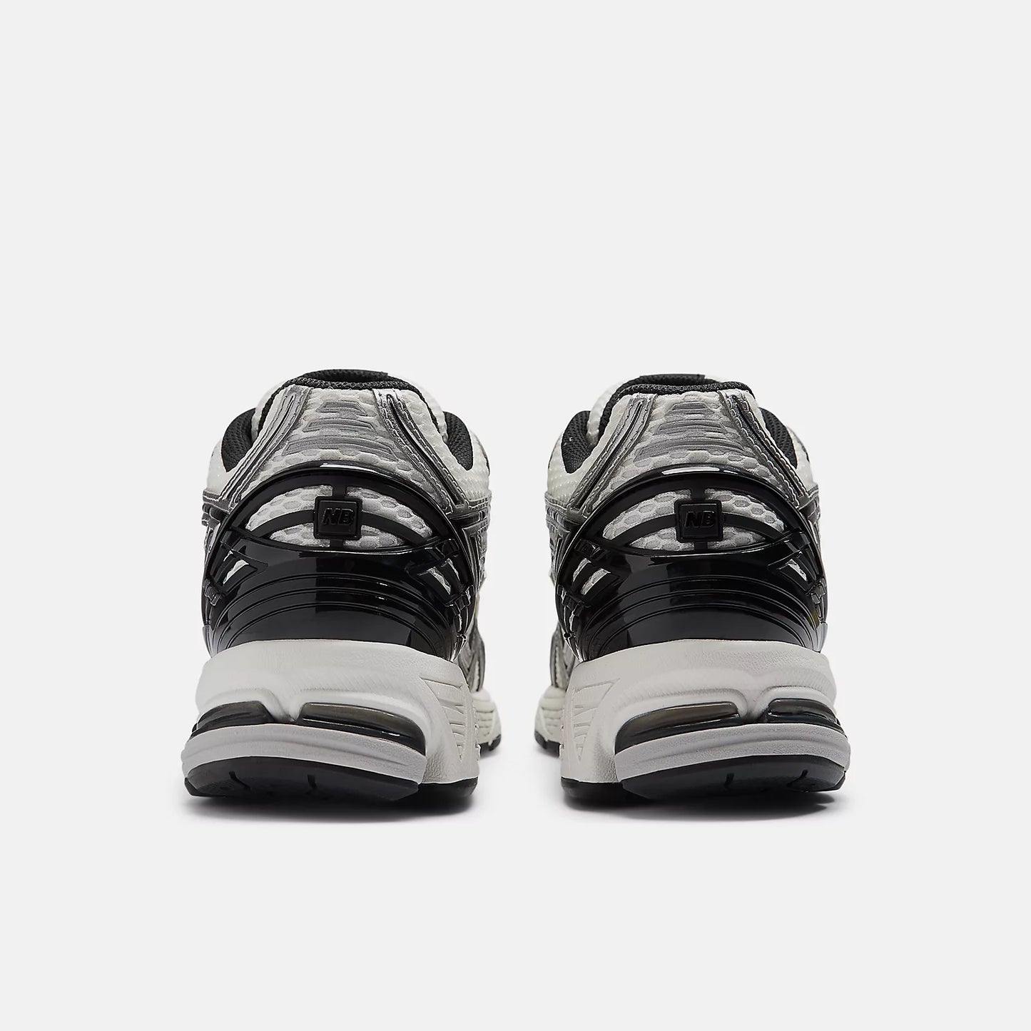 New Balance 1906R - Unisex - Silver Black