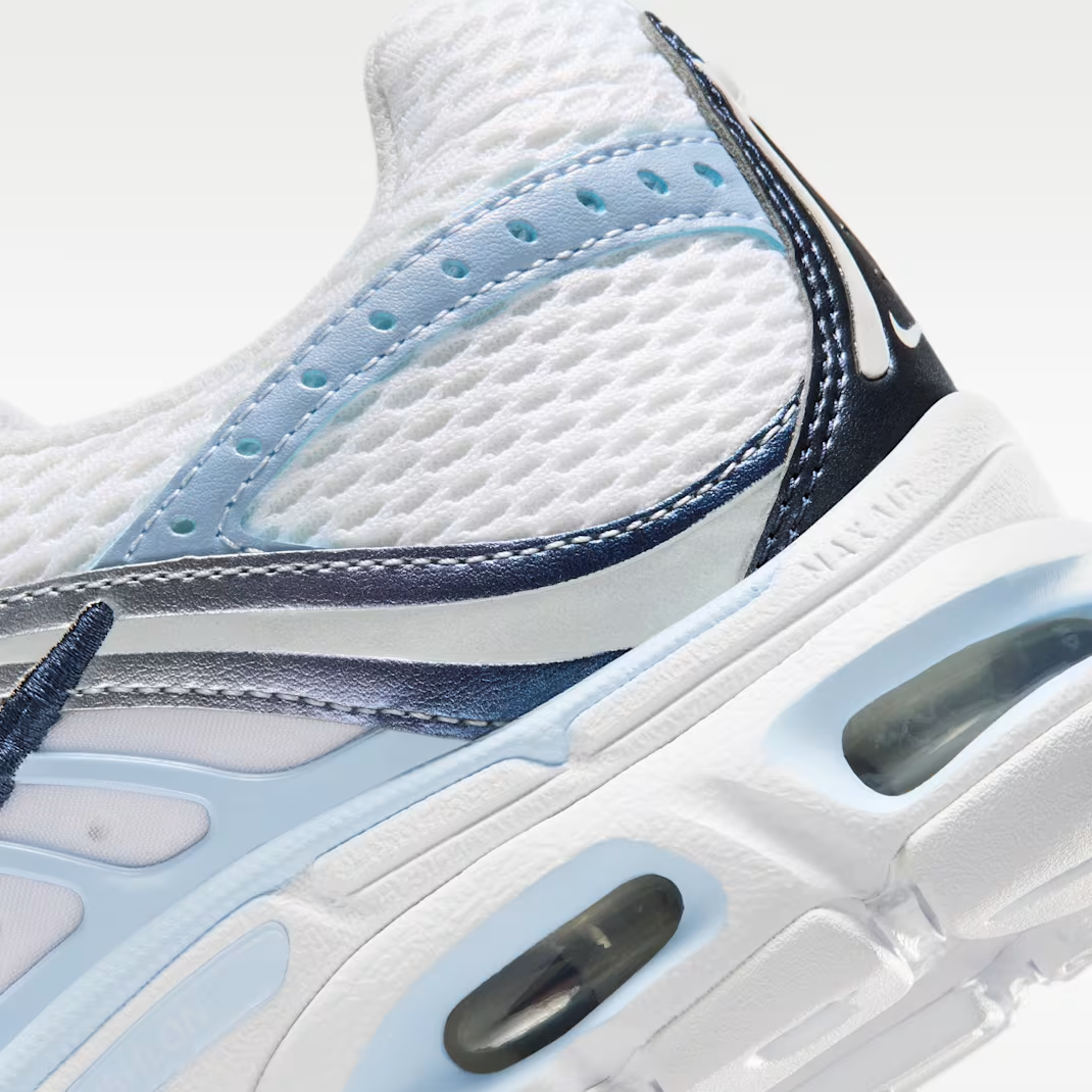 Nike Air Max Moto 2K - Women's - White Hydrogen Blue Metallic