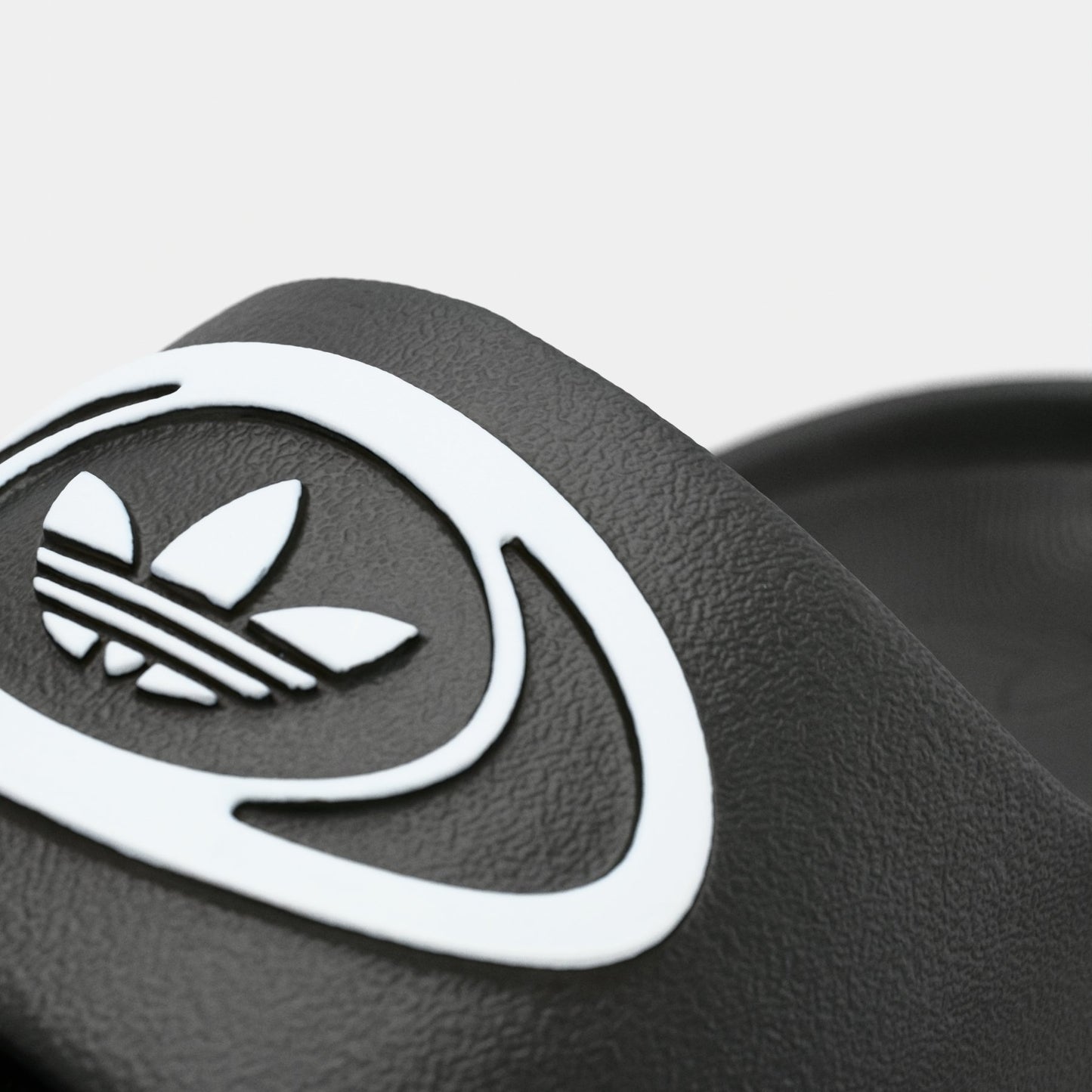 adidas Adilette 00S - Unisex - Core Black Footwear White