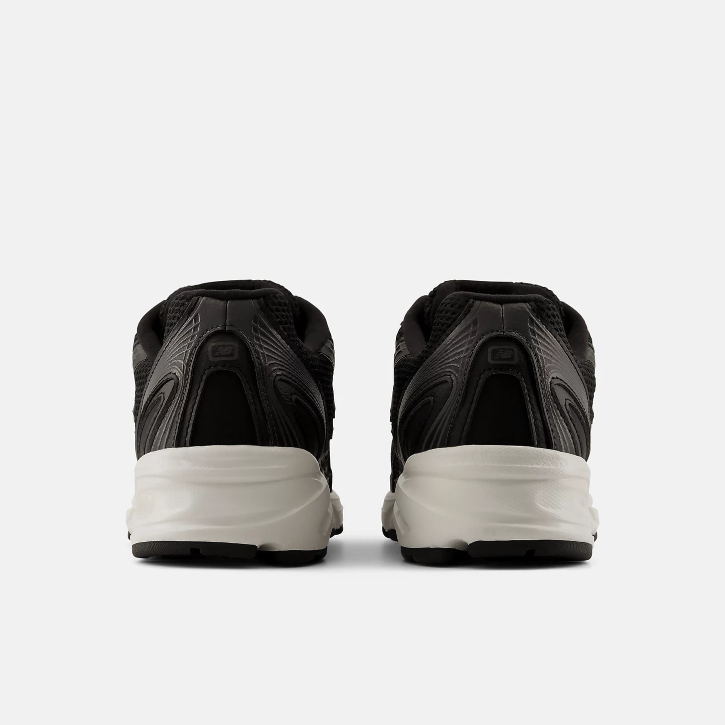 New Balance 740 - Unisex - Black Sea Salt