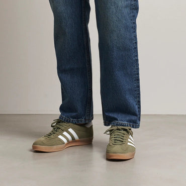 adidas Gazelle Indoor - Unisexe - Olive Strata Cloud Blanc Gum