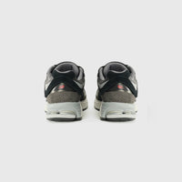 New Balance 2002R - Unisex - Black Castlerock