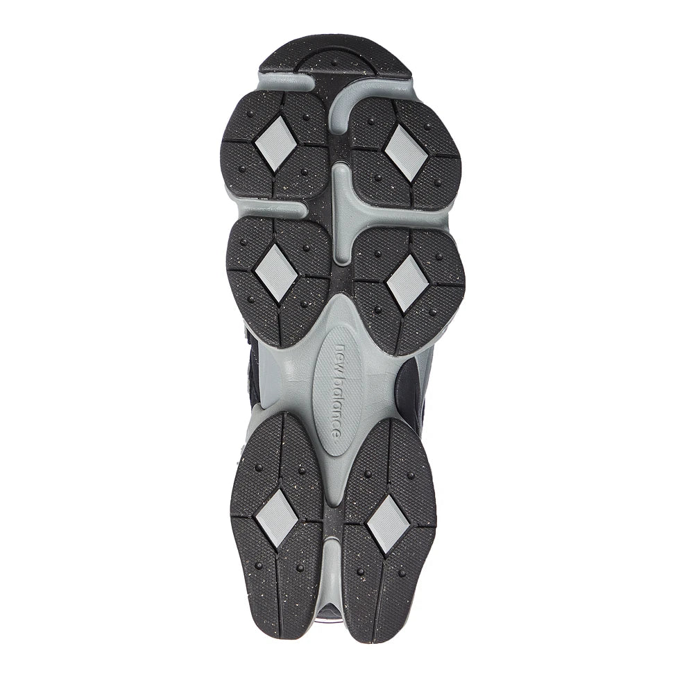 New Balance 9060 - Unisex - Black