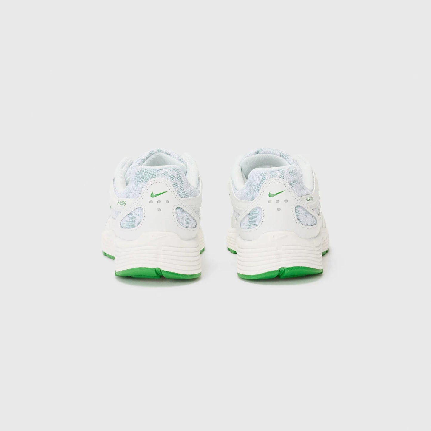 Nike P-6000 - Unisex - Kelly Green