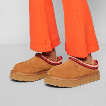 <tc>UGG</tc> Zapatilla Tazz - GS - Castaño