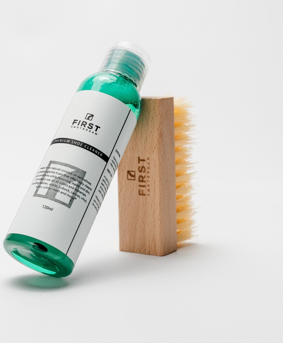 First Amsterdam Sneakercleaner Set - Essential Bundle - Shoe Brush