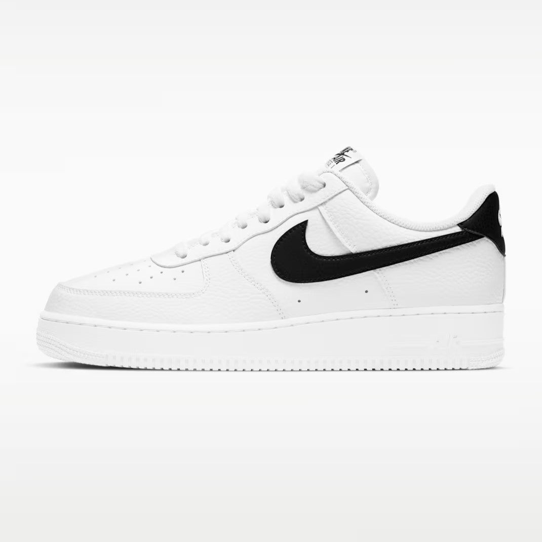 Nike Air Force 1 07 - Unisex - White Black