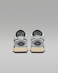 Air Jordan 1 Low - GS - Light Smoke Grey