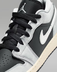 Air Jordan 1 Low - GS - Light Smoke Grey
