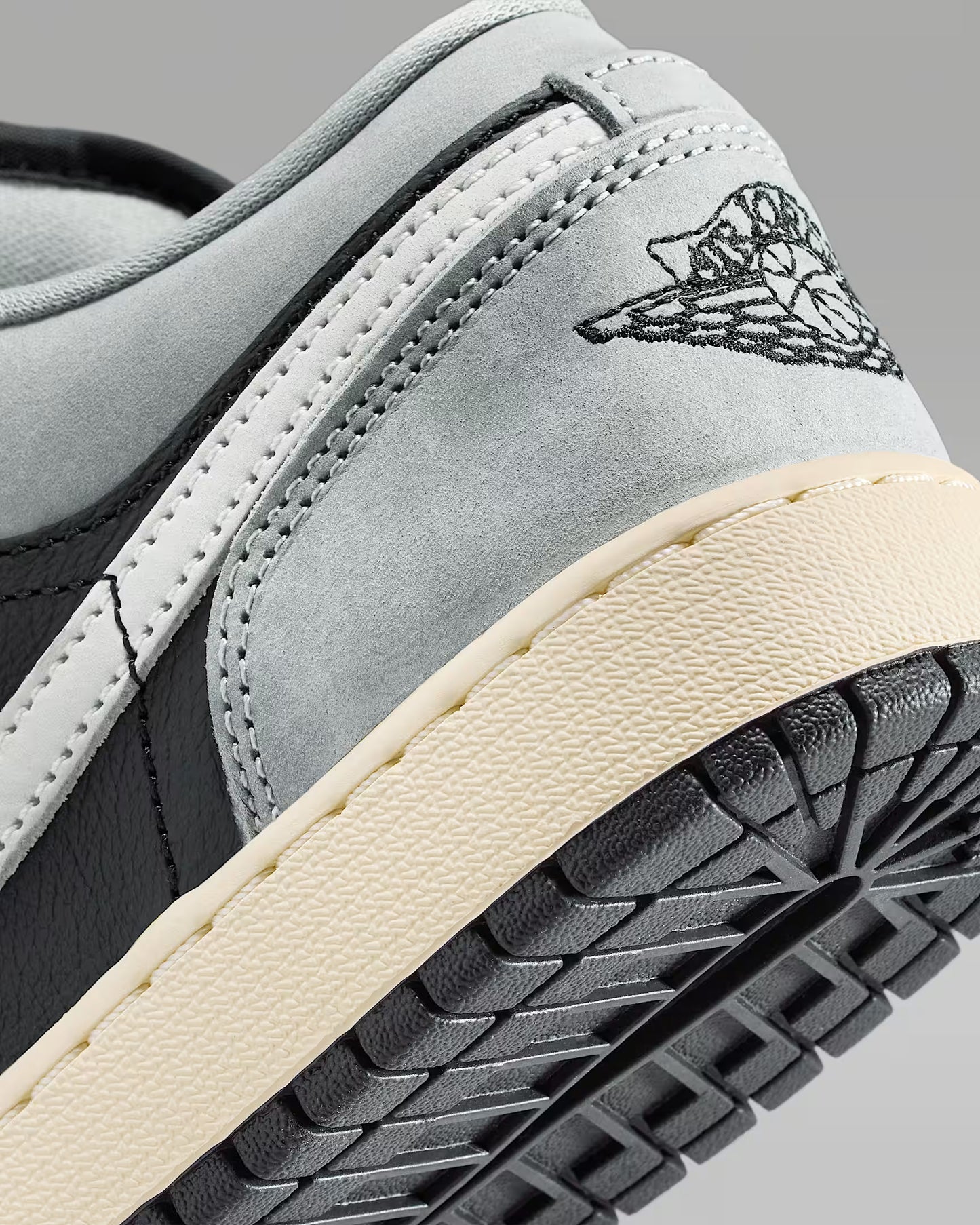 Air Jordan 1 Low - GS - Light Smoke Grey