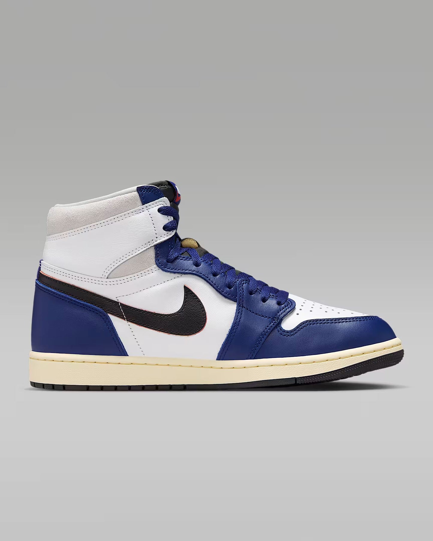 Air Jordan 1 High OG - Unisex - Rare Air