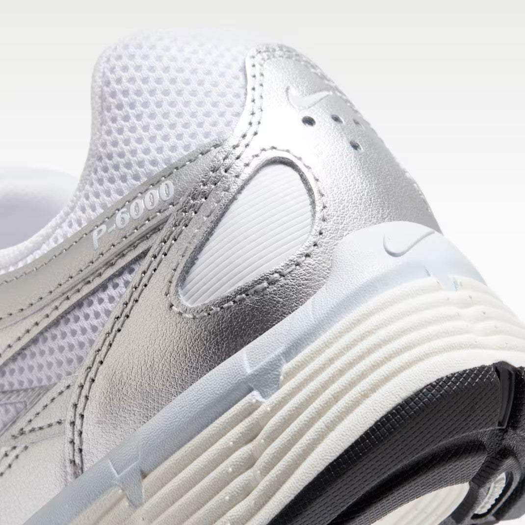 Nike P-6000 - Unisex - White Metalic Silver Blue Tint