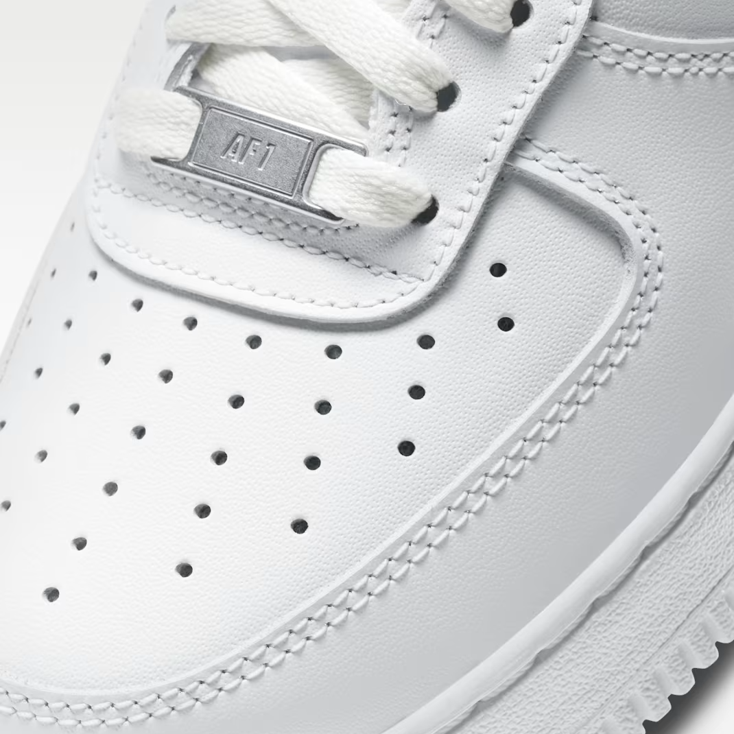 Nike Air Force 1 07 - Women's- White
