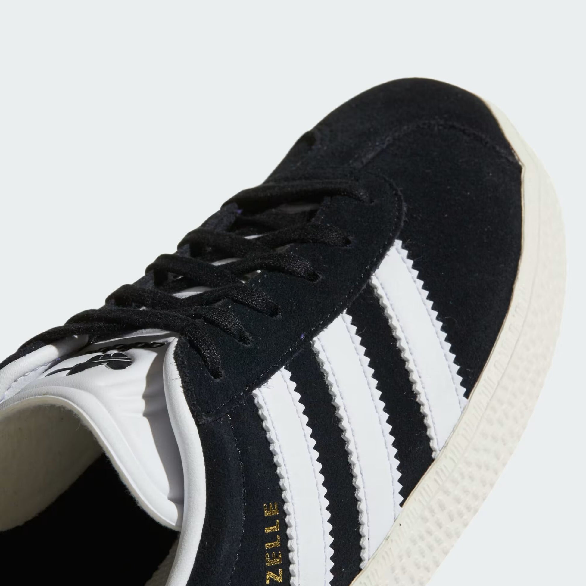 adidas Gazelle - GS - Core Black Cloud White Gold Metallic Sneaxx adidas Gazelle - GS - Core Black Cloud White Gold Metallic Sneaxx