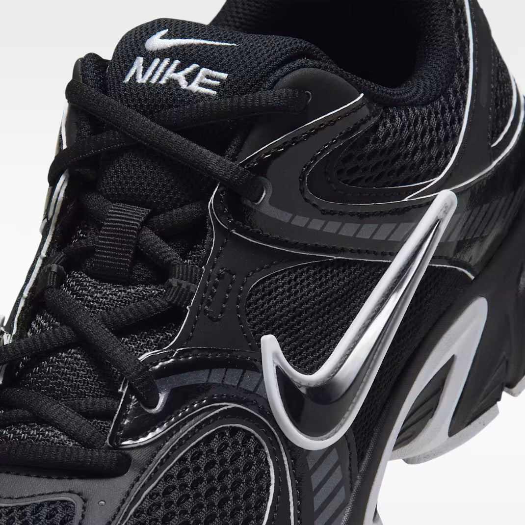 Nike V5 RNR - Unisex - Black Dark Smoke Grey