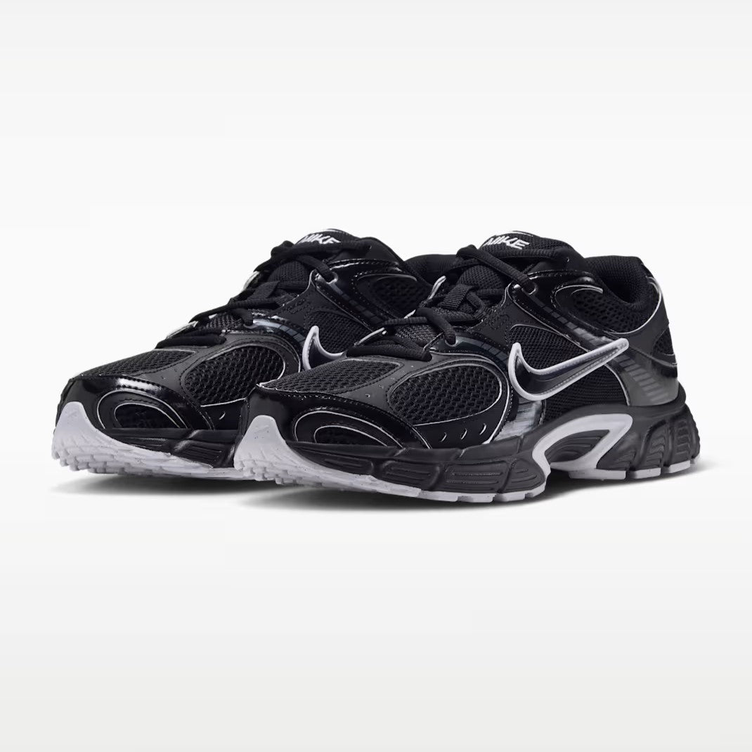 Nike V5 RNR - Unisex - Black Dark Smoke Grey