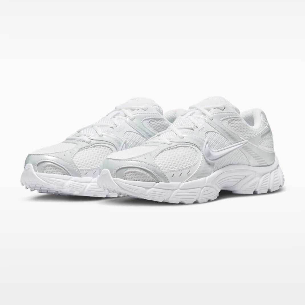 Nike V5 RNR - Unisex - White Metallic Silver