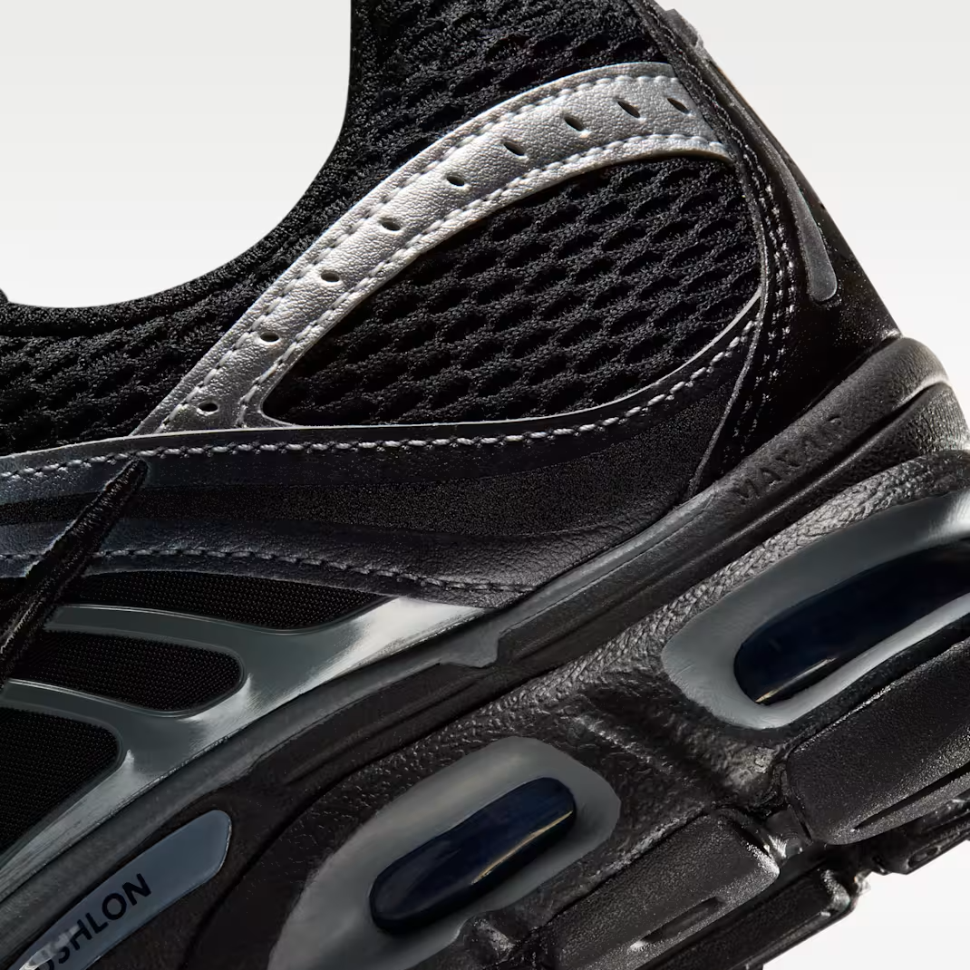 Nike Air Max Moto 2K - Women's - Black Smoke Grey