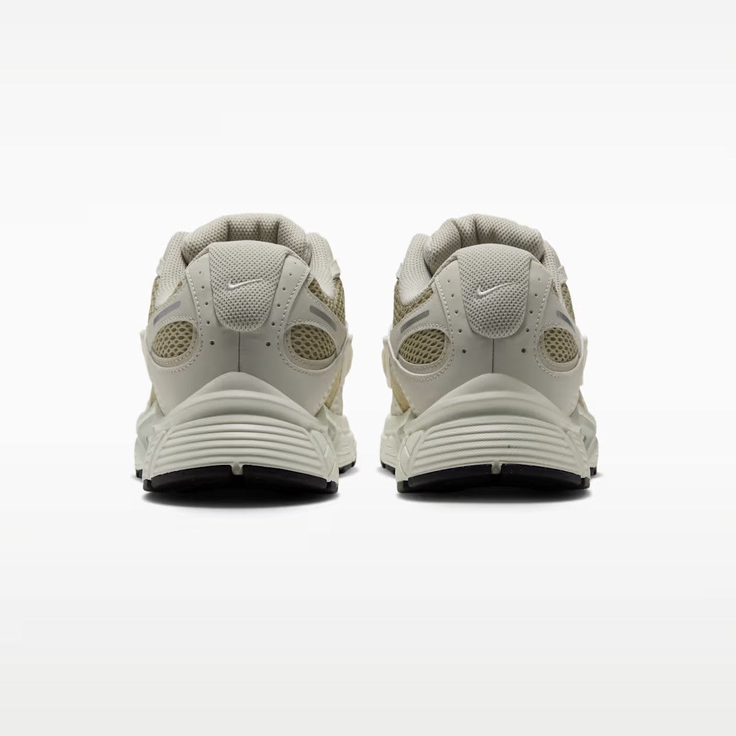 Nike V5 RNR - Unisex - Desert Khaki Light Bone