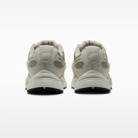 Nike V5 RNR - Unisex - Desert Khaki Light Bone
