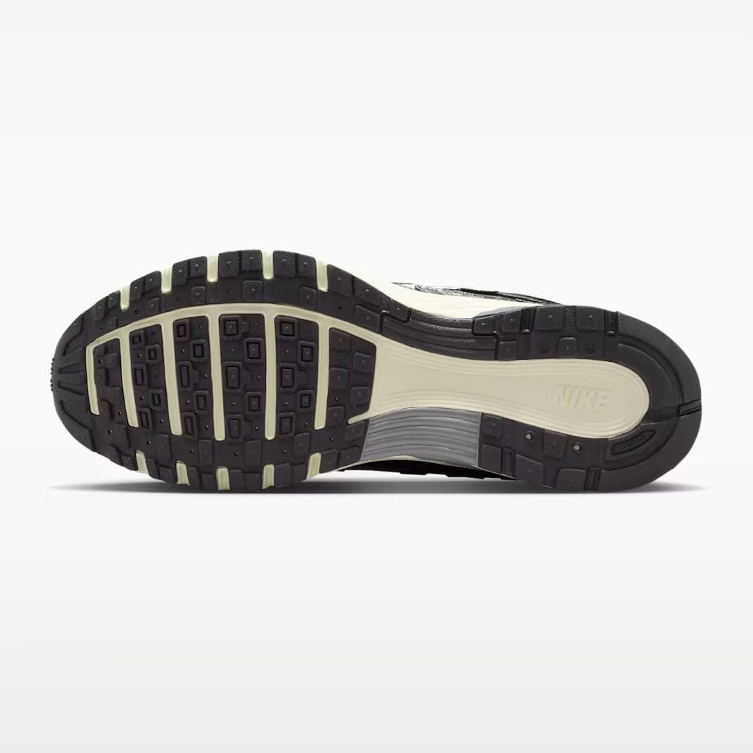 Nike P-6000 SE - Unisex - Anthracite Black Metallic