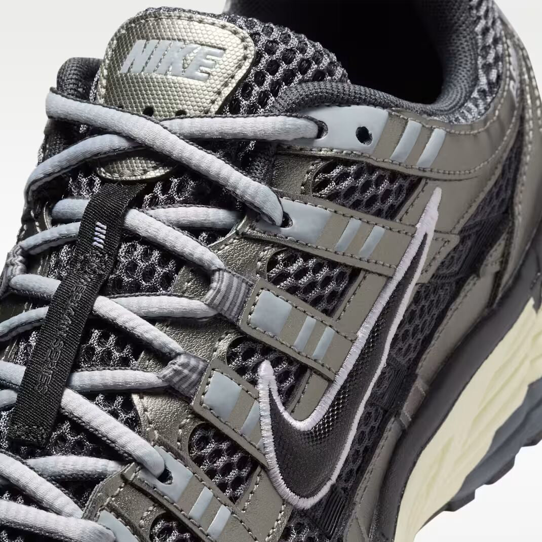 Nike P-6000 SE - Unisex - Anthracite Black Metallic