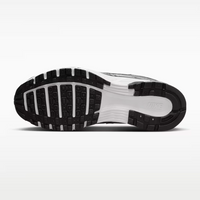 Nike P-6000 Premium - Unisex - Metallic Silver