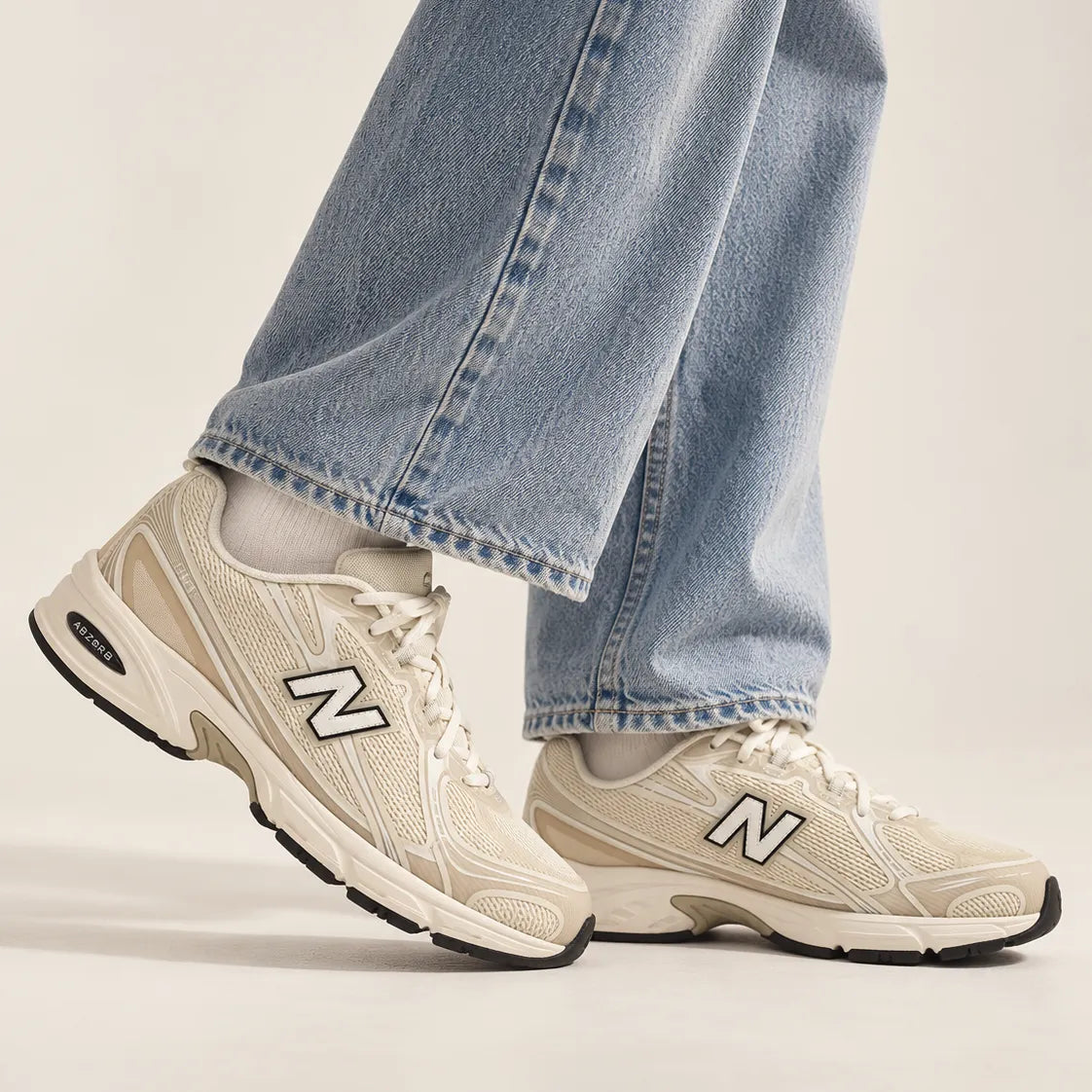 New Balance 740 - Unisex - Shipyard Angora