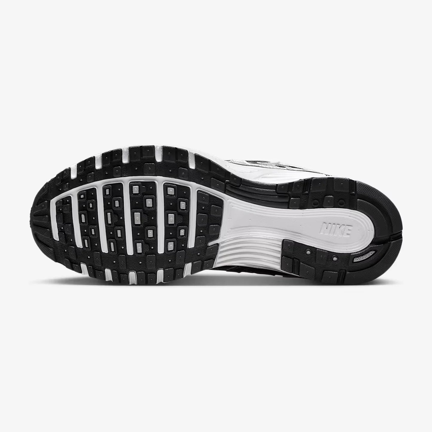 Nike P-6000 - Unisex - Black Metallic Silver
