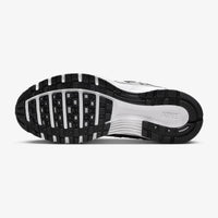 Nike P-6000 - Unisex - Black Metallic Silver