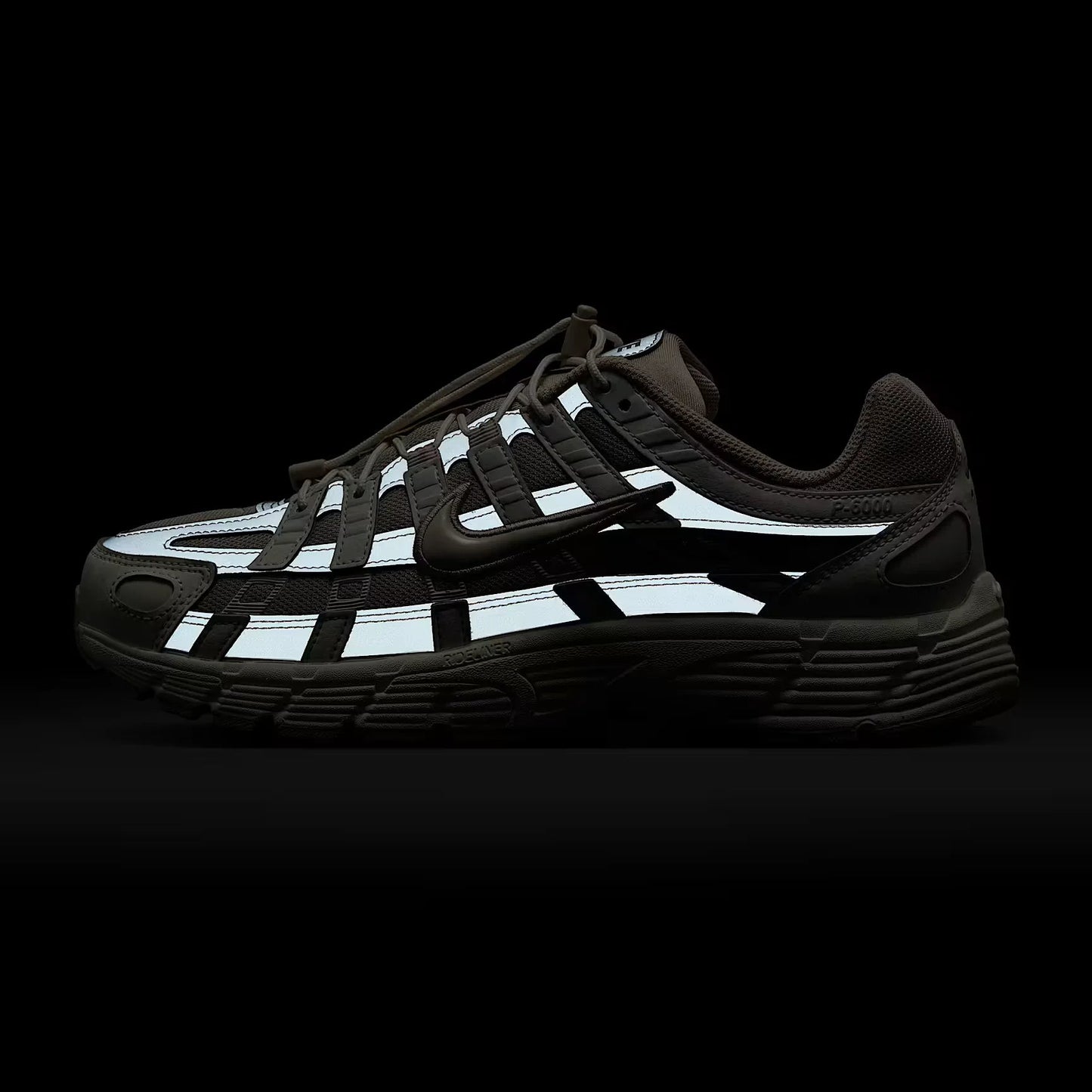 Nike P-6000 - Unisex - Sail Light Bone Cream