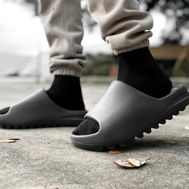 adidas Yeezy Slide - Unisex - Dark Onyx