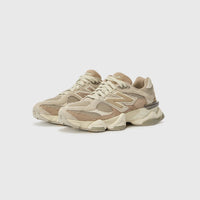 New Balance 9060 - Unisex - Mushroom Ecru