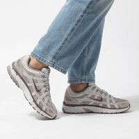 Nike P-6000 - Women's - Mink Brown
