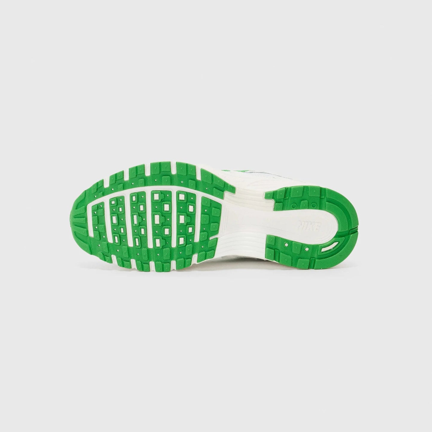 Nike P-6000 - Unisex - Kelly Green