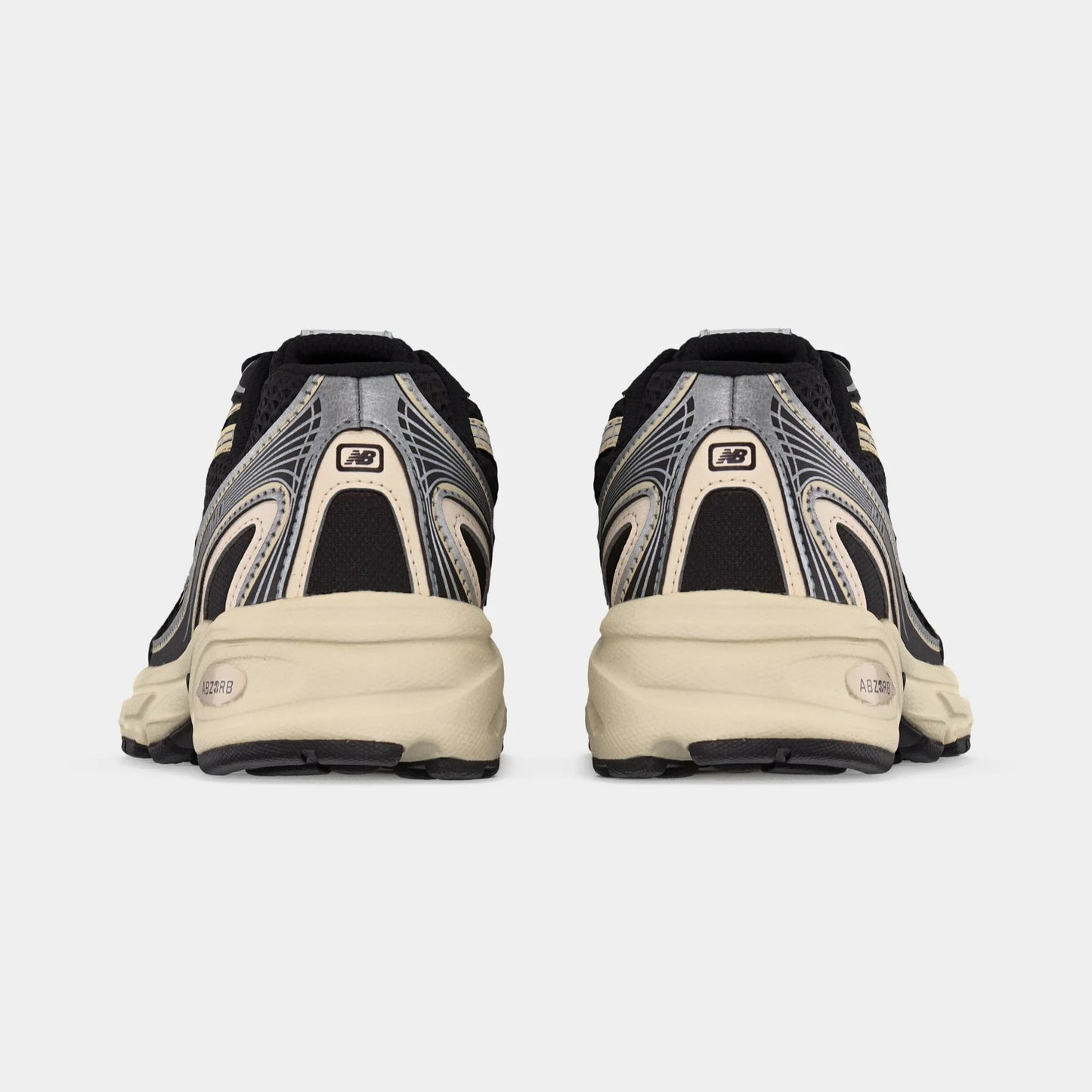 New Balance 740 - GS - Black