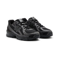New Balance 740 - Unisex - Black Cement