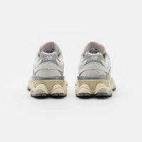 New Balance 9060 - Unisex - Sea Salt White